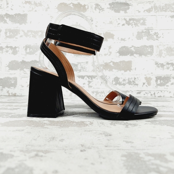 New Linea Paolo Emmie Black Faux Leather Block Heel Ankle Strap Sandals T500 - Picture 5 of 12